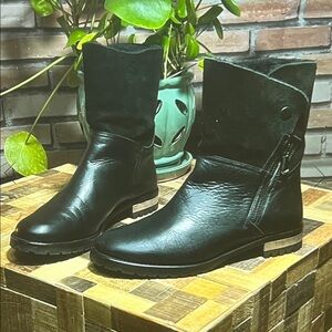 🥾 Fabianelli — Leather Ankle Boots w/ Fold-Over Faux Fur Shaft — Black — Sz 7.5